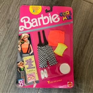 BARBIE VINTAGE CLOTHES NEW IN PKG COOK MIX 1989